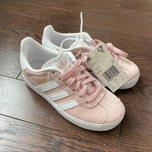 NWT Adidas Originals Gazelle Pink Suede Pink Shoes / Sneakers - Girls Size 11